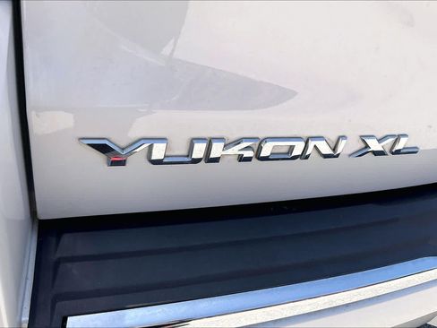 Used 2019 GMC Yukon XL Denali w/ Denali Ultimate Package RWD image 10