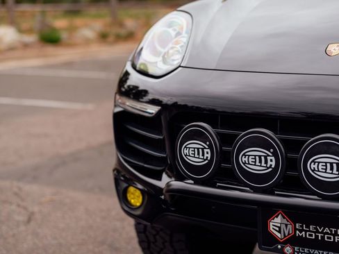 Used 2015 Porsche Cayenne Diesel AWD/4WD image 38