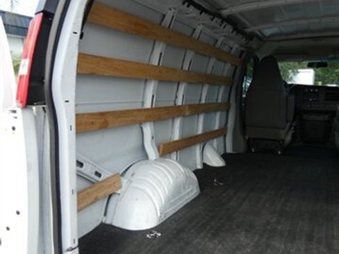 Used 2021 Chevrolet Express 2500 w/ Driver Convenience Package RWD image 14