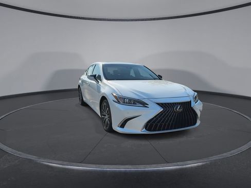 Used 2025 Lexus ES 350 w/ Premium Package FWD image 3