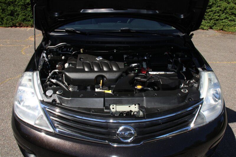 Used 2011 Nissan Versa 1.8 S w/ Plus Pkg FWD image 18