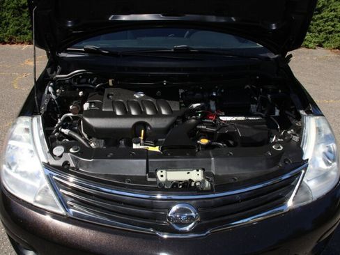 Used 2011 Nissan Versa 1.8 S w/ Plus Pkg FWD image 18