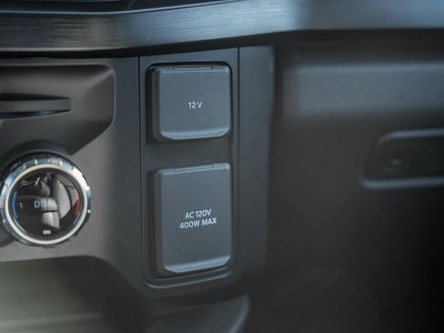 New 2026 Ford F250 Lariat w/ Chrome Package image 28