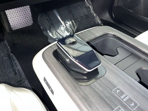 Certified 2024 Nissan Ariya ENGAGE+ e-4ORCE image 28