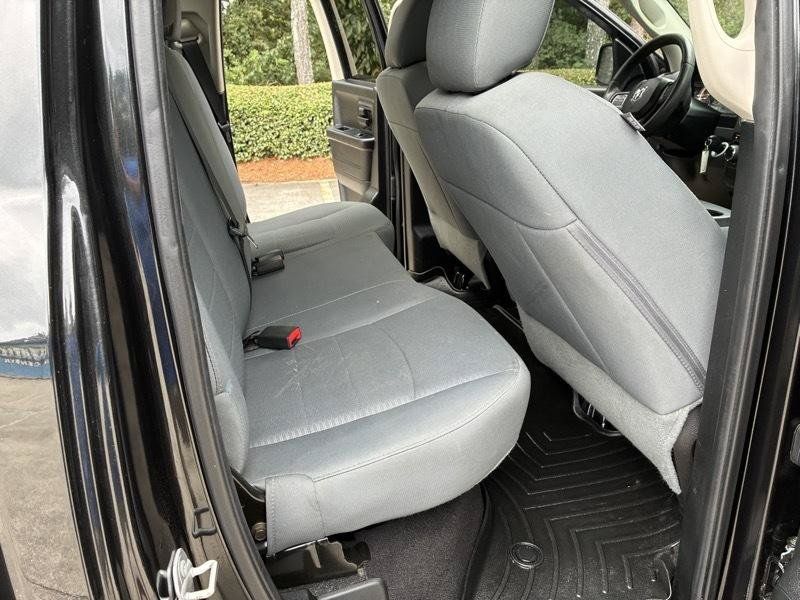 Used 2017 RAM 1500 Express RWD image 20