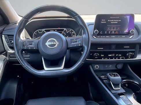 Used 2023 Nissan Rogue SV w/ SV Premium B Package FWD image 5