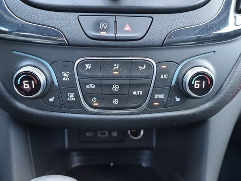 Used 2024 Chevrolet Equinox RS w/ RS Leather Package FWD image 9