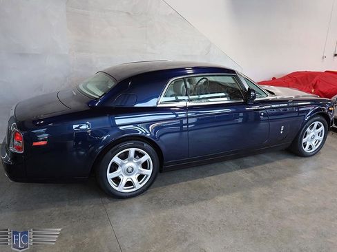Used 2010 Rolls-Royce Phantom Coupe RWD image 49