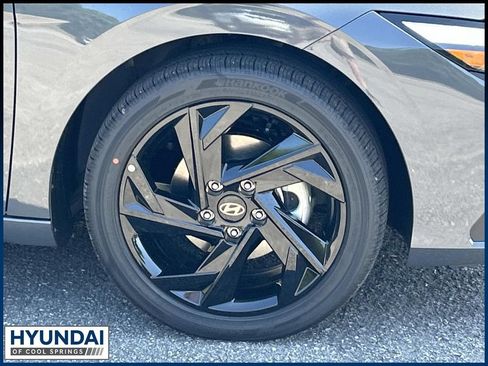 New 2026 Hyundai Elantra SEL Sport FWD image 9