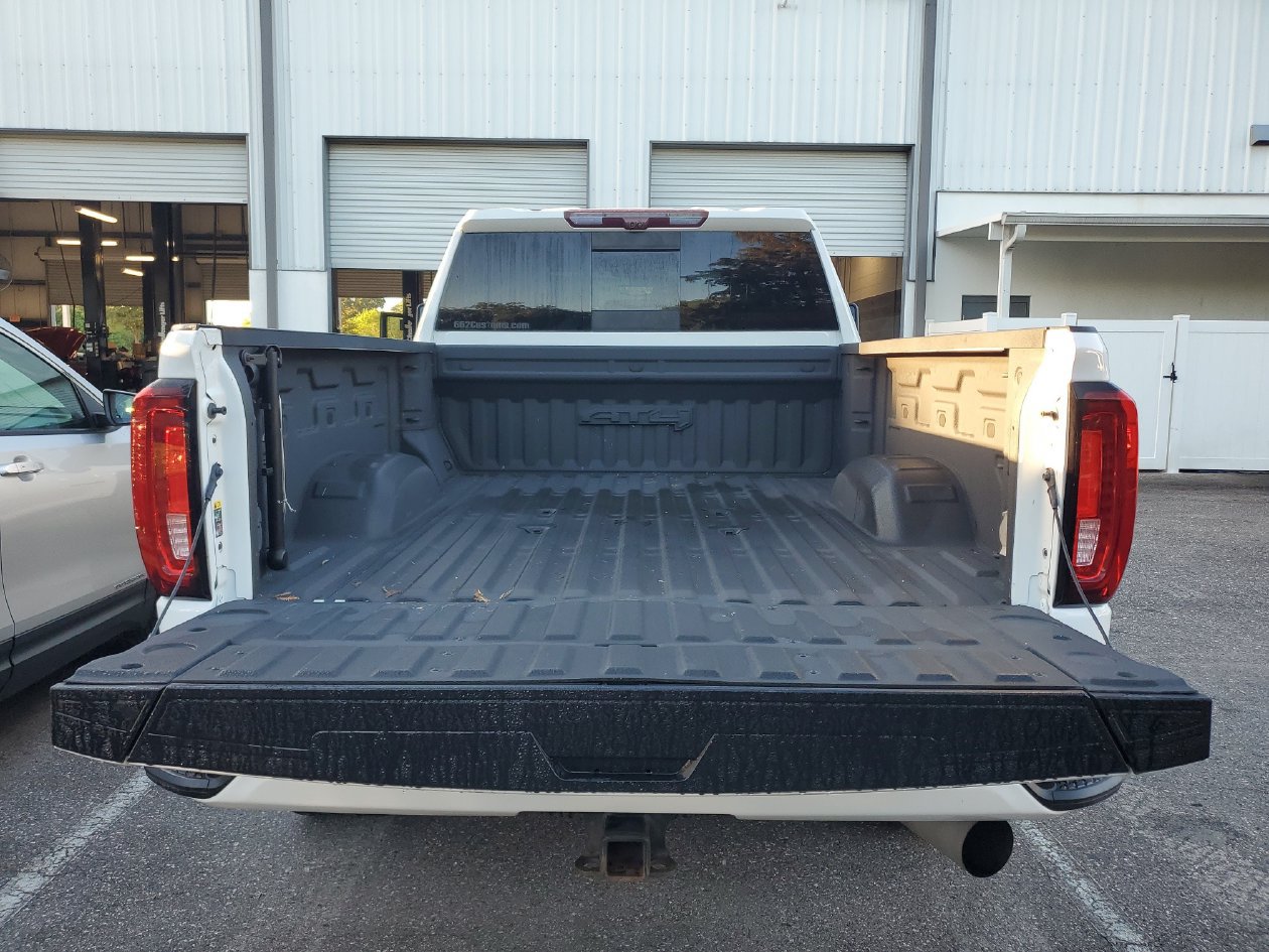 Used 2021 GMC Sierra 2500 AT4 w/ AT4 Premium Plus Package AWD/4WD image 8