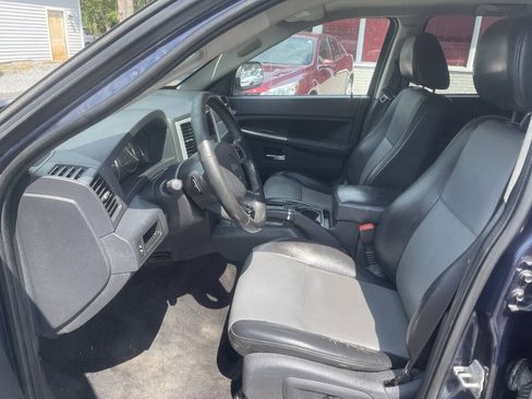 Used 2010 Jeep Grand Cherokee Laredo AWD/4WD image 12