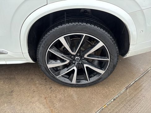 Certified 2023 Volvo XC90 B5 Plus w/ Protection Package Premier image 13