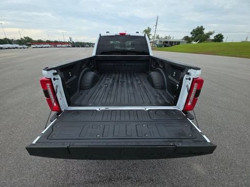 Used 2025 Ford F250 Lariat w/ Chrome Package AWD/4WD image 32