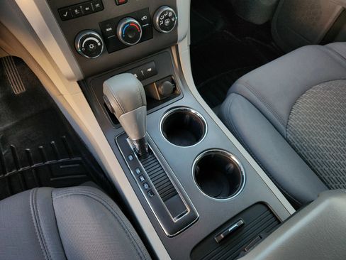 Used 2011 Chevrolet Traverse LT w/ Personal Connectivity Package image 11