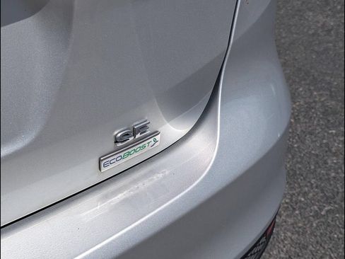 Used 2018 Ford Focus SE FWD image 19