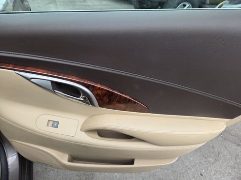 Used 2011 Buick LaCrosse CXL w/ Entertainment Package FWD image 12