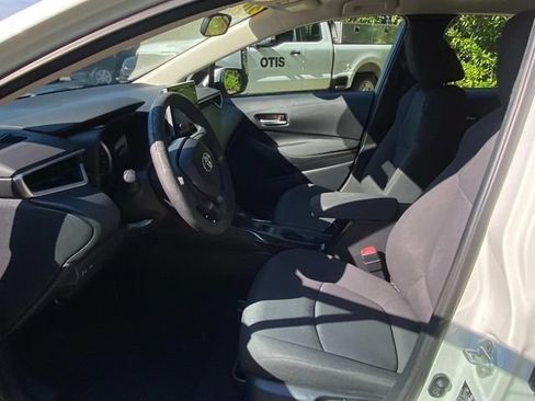 Used 2020 Toyota Corolla LE FWD image 9