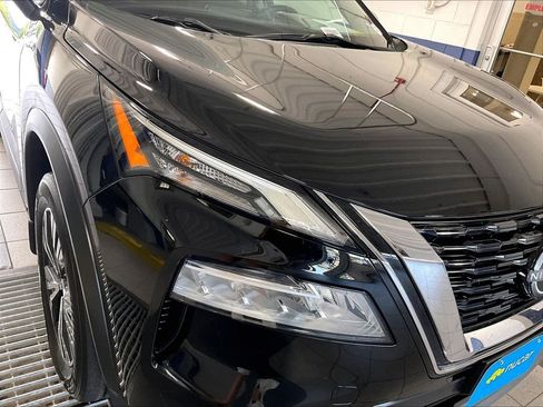 Used 2023 Nissan Rogue SV AWD/4WD image 32