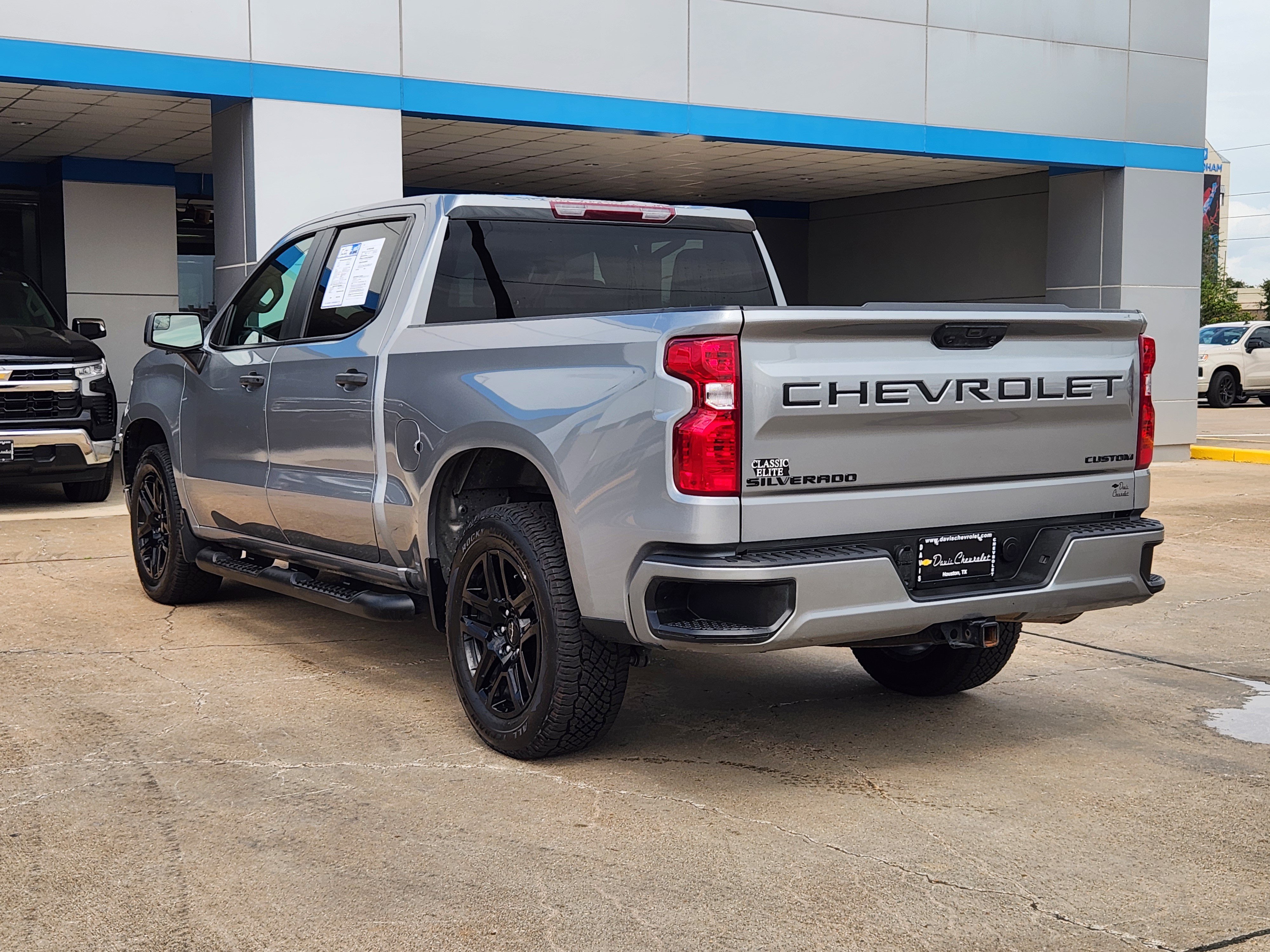 Used 2024 Chevrolet Silverado 1500 Custom w/ Turbomax Blackout Package RWD image 8