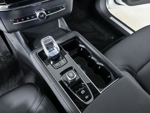 Certified 2026 Volvo XC90 B5 Core w/ Protection Package Premier AWD/4WD image 18