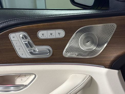 Used 2024 Mercedes-Benz GLS 450 4MATIC image 19