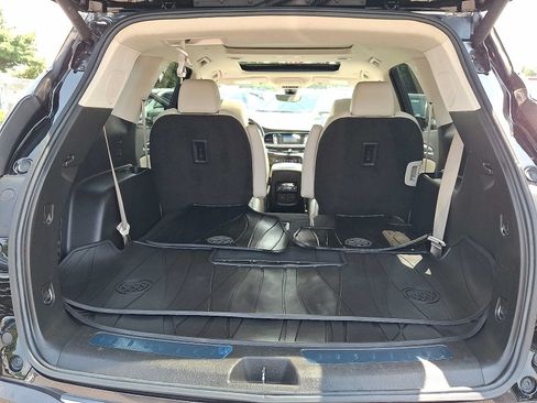 Used 2022 Buick Enclave Premium w/ Experience Buick Package AWD/4WD image 28