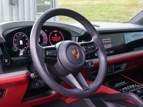 Certified 2025 Porsche Cayenne S AWD/4WD image 35