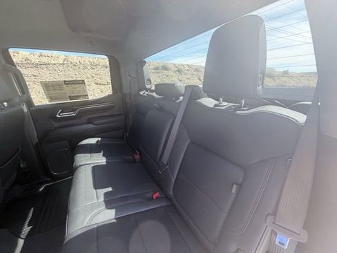 Used 2024 GMC Sierra 1500 SLT image 24