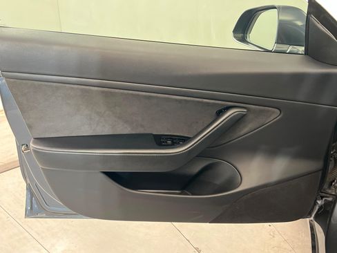 Used 2018 Tesla Model 3 Long Range RWD image 14