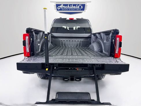 Used 2024 Ford F350 Platinum w/ FX4 Off-Road Package image 24