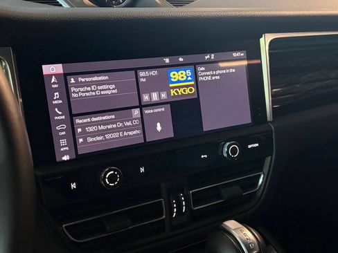 Certified 2023 Porsche Macan S AWD/4WD image 28