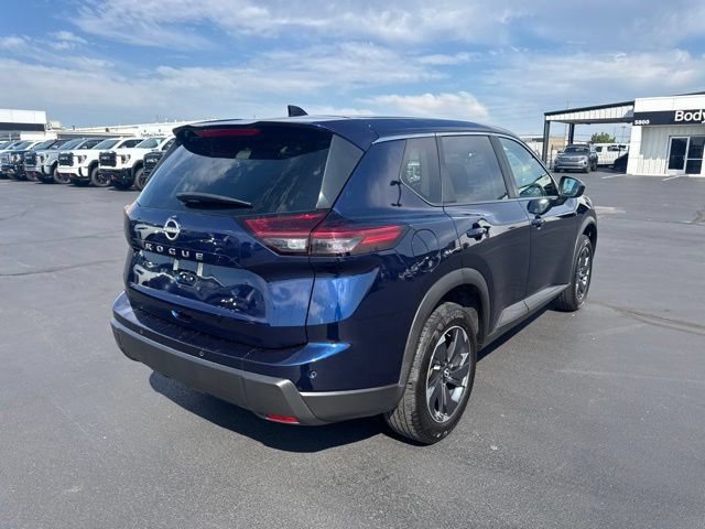 Used 2025 Nissan Rogue SV FWD image 3
