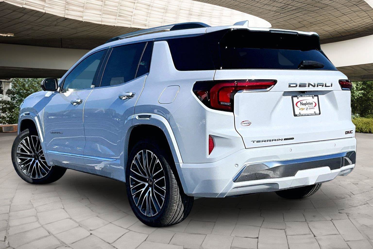 New 2027 GMC Terrain Denali AWD/4WD image 3
