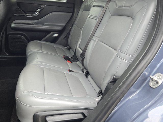 Used 2022 Lincoln Corsair AWD w/ Premium Package image 16