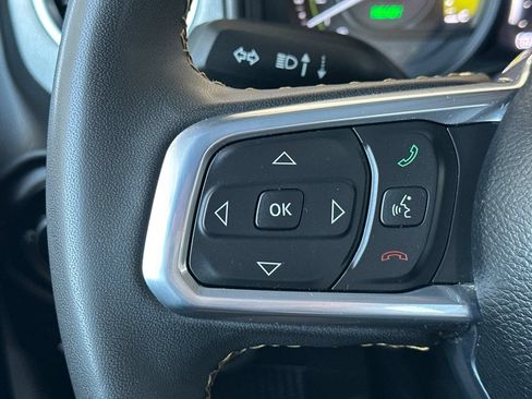 Used 2024 Jeep Wrangler Unlimited Sahara AWD/4WD image 31