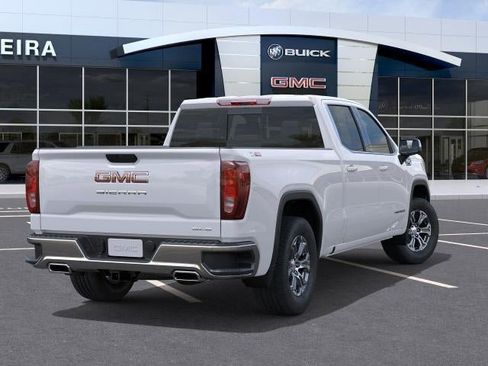 New 2026 GMC Sierra 1500 SLE image 4