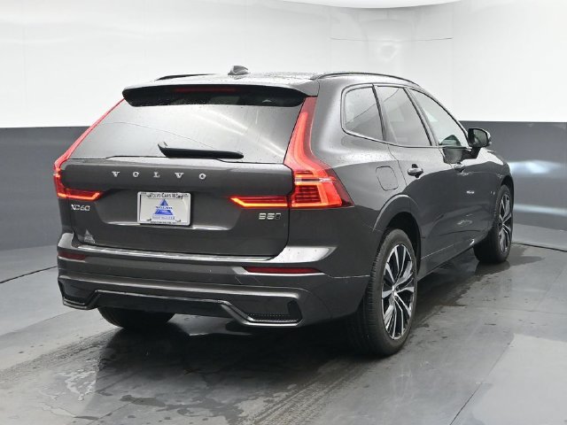 Used 2024 Volvo XC60 B5 Plus w/ Protection Package Premier AWD/4WD image 8