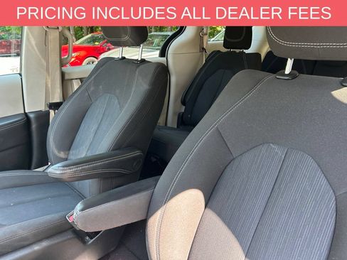 Used 2023 Chrysler Voyager LX FWD image 14