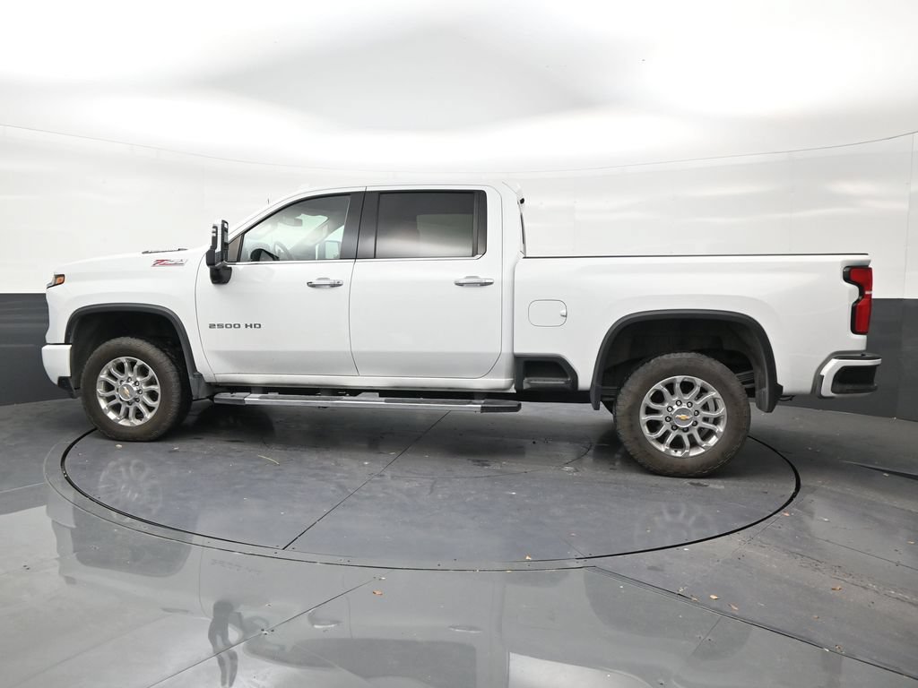 Used 2024 Chevrolet Silverado 2500 LTZ w/ LTZ Plus Package AWD/4WD image 2