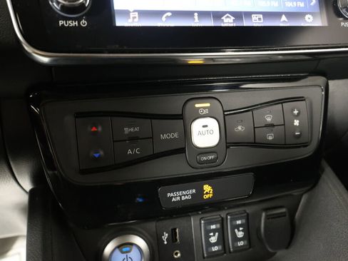 Used 2018 Nissan Leaf SL w/ SL Technology Package image 35