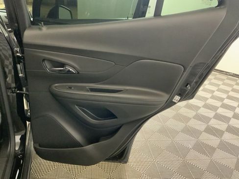 Used 2022 Buick Encore Preferred image 28