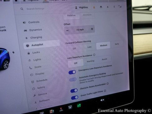 Used 2020 Tesla Model Y Long Range image 30