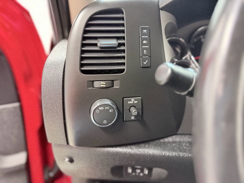 Used 2011 Chevrolet Silverado 3500 LT image 23