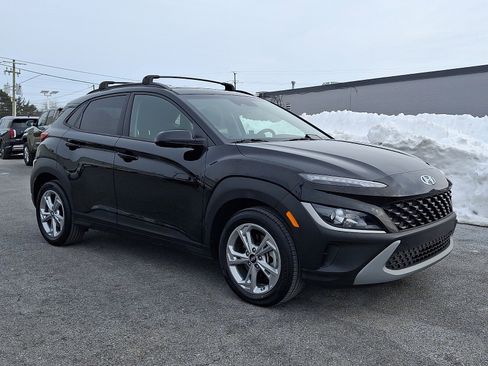 Certified 2023 Hyundai Kona SEL w/ Convenience Package image 3