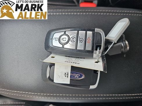 Used 2023 Ford Escape SE FWD image 34