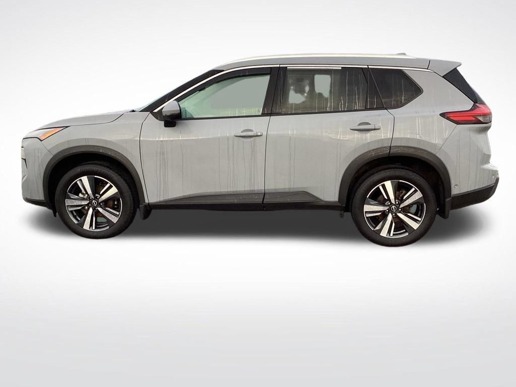 Used 2024 Nissan Rogue SL AWD/4WD image 6