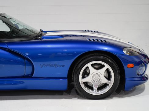 Used 1997 Dodge Viper GTS RWD image 6