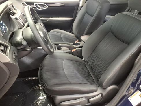 Used 2019 Nissan Sentra SV w/ Special Edition Pkg w/ Special Edition Package FWD image 17