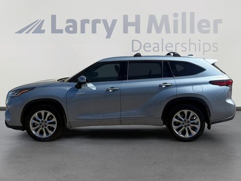 Used 2021 Toyota Highlander Limited image 2