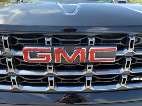 New 2025 GMC Canyon AT4 image 10